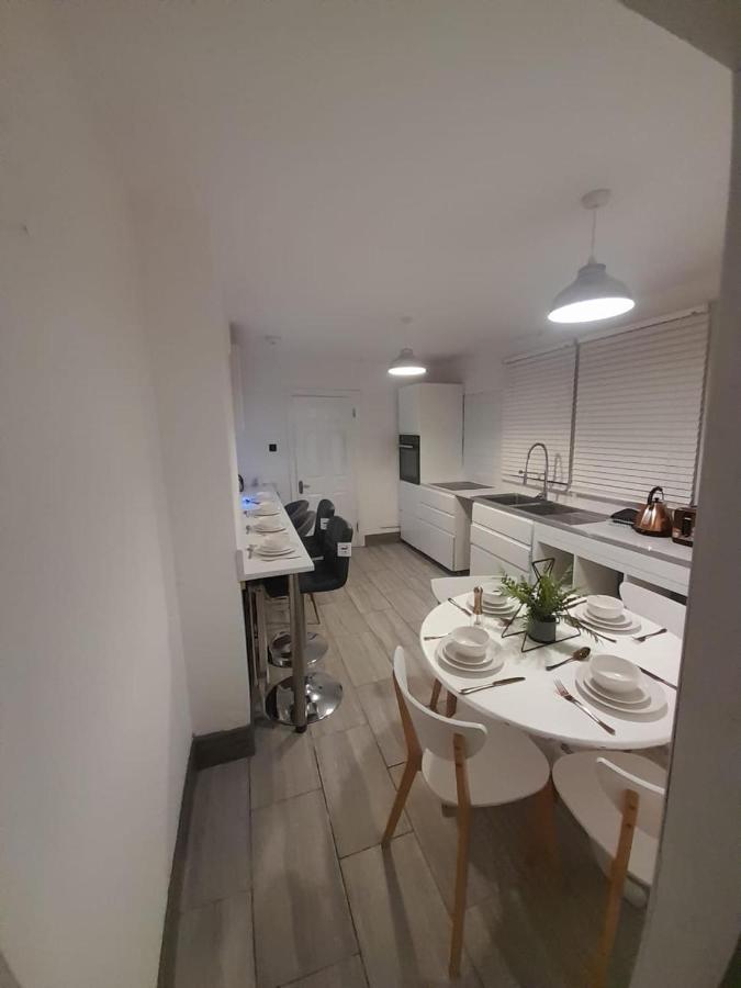 3-bed House In Self-contained In Ladywell London