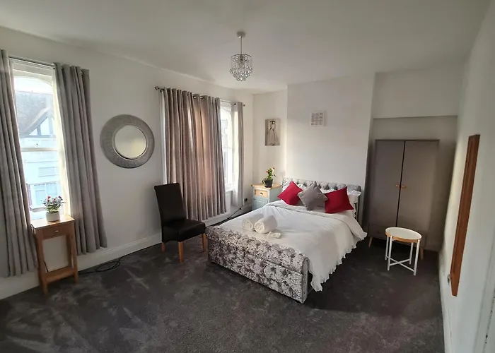 3-Bed House In London Self-Contained In Ladywell